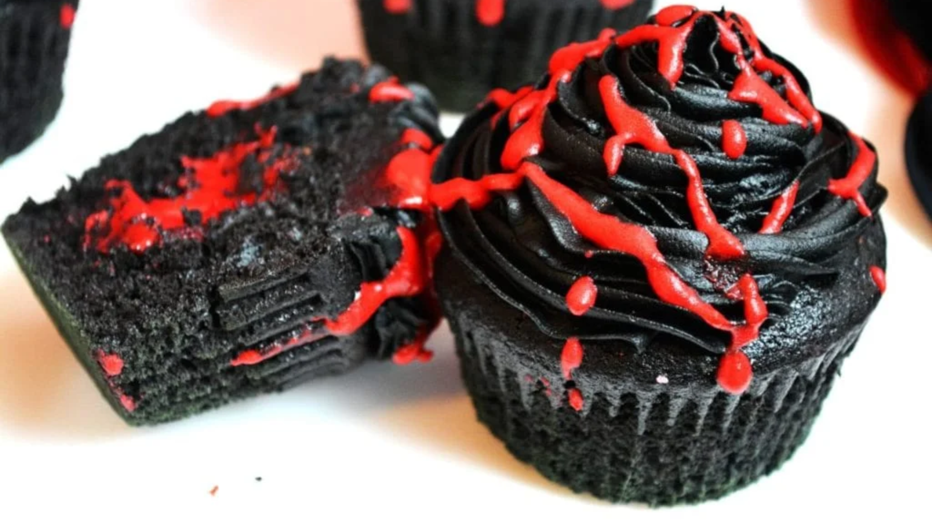 Vampire Cupcakes.png